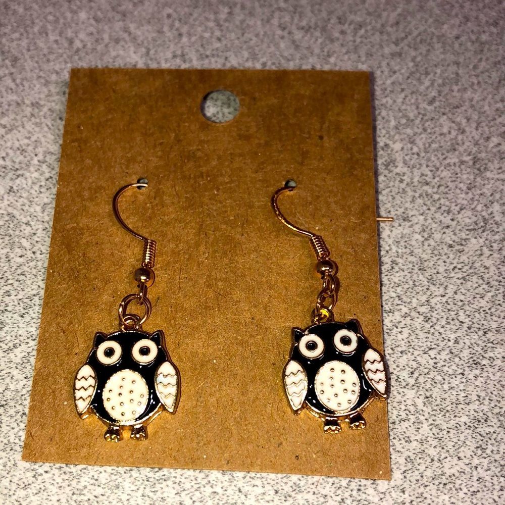Fashion jewelry black and white alloy baby owl dangle earrings-NWOT